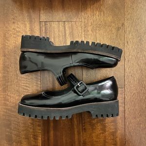 Intentionally Blank Veronica Mary Janes size 9